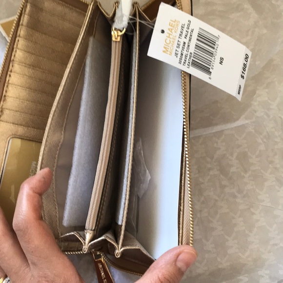 🔥SALE🔥 Michael Kors Jet Set Travel Wallet Gold - Picture 6 of 8